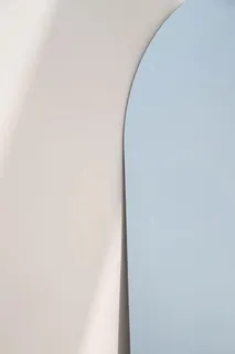מראת גוף מרחפת אובלית לתליה ללא מסגרת רוחב 100 ס"מ גובה 180 ס"מ דגם LM-71