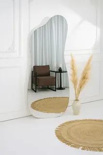 מראת גוף מרחפת בצורה אמורפית לתליה ללא מסגרת רוחב 70 ס"מ גובה 180 ס"מ דגם LM-55