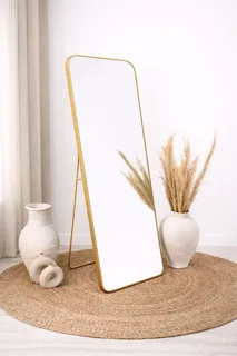 מראת גוף מלבנית עומדת עם סטנד עשוי ממסגרת אל חלד צבע זהב מט וניתן גם לתלות אותה רוחב 70 ס"מ גובה 180 ס"מ דגם LMG-21