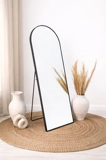 מראת גוף אובלית עומדת עם סטנד עשוי ממסגרת אל חלד צבע שחור מט וניתן גם לתלות אותה רוחב 70 ס"מ גובה 180 ס"מ דגם LMB-15
